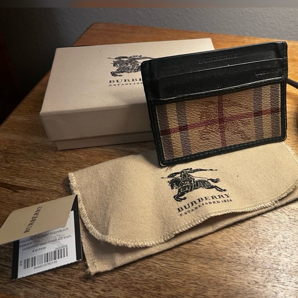Burberry‎ card holder - Picture 1 of 5